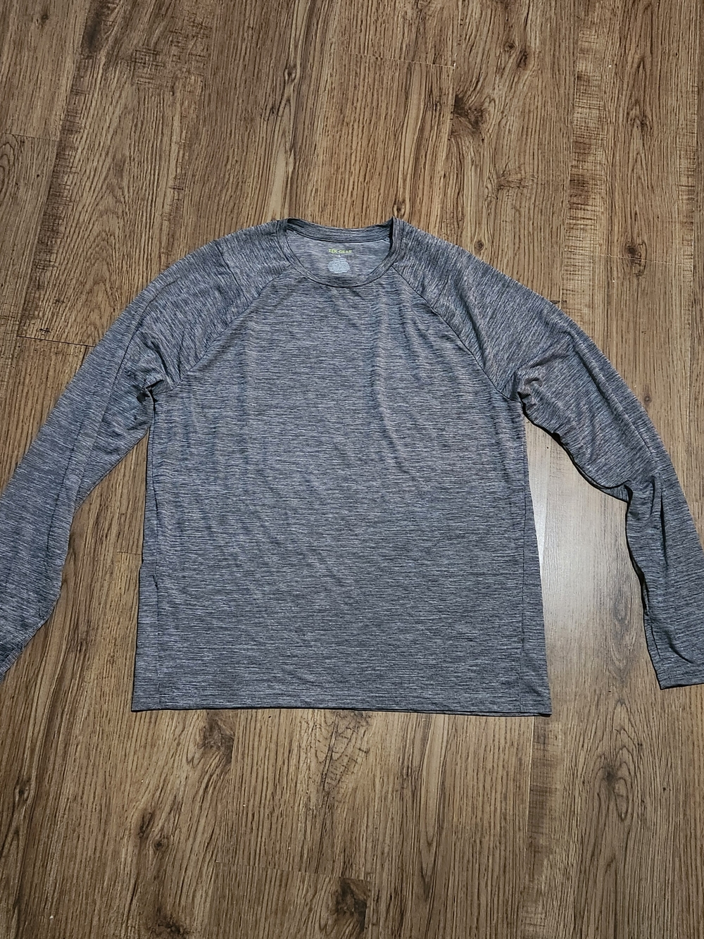 tek gear Men's Long Sleeve Heather Gray Performance Tee
